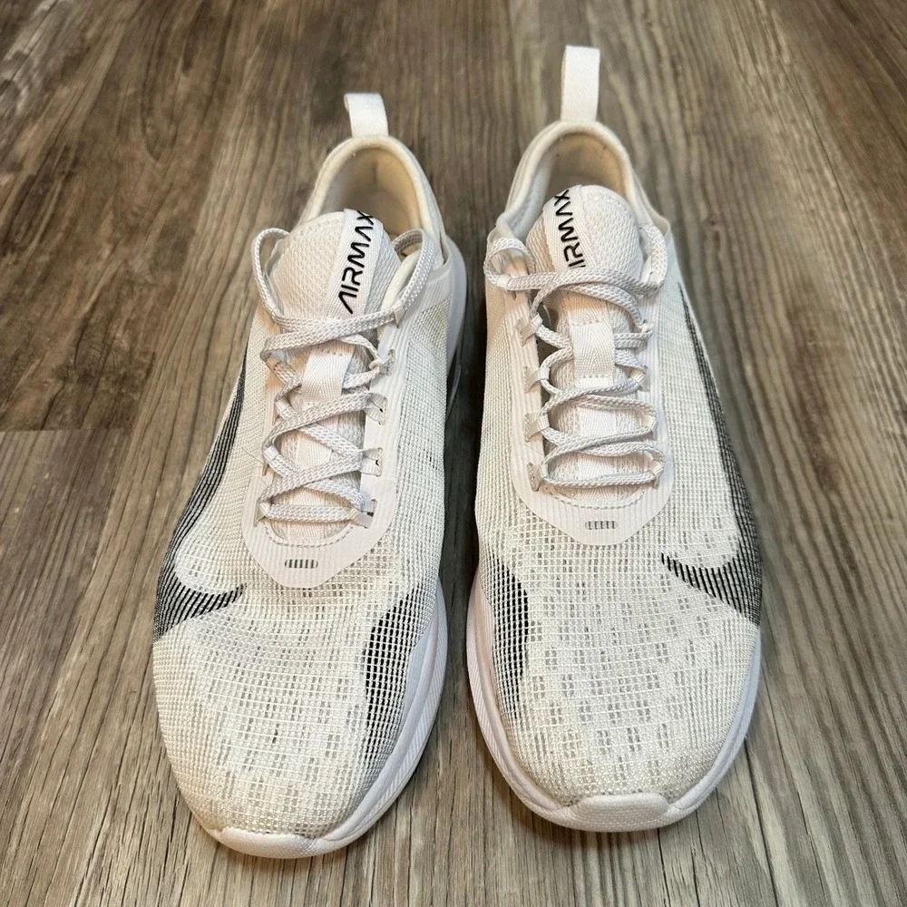 Nike Air Max Women's Size 11‎ White Running Shoes Sneakers AT2505-100 Comfort